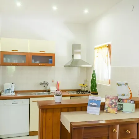 Дом отдыха House With A Parking Space - 22433 *