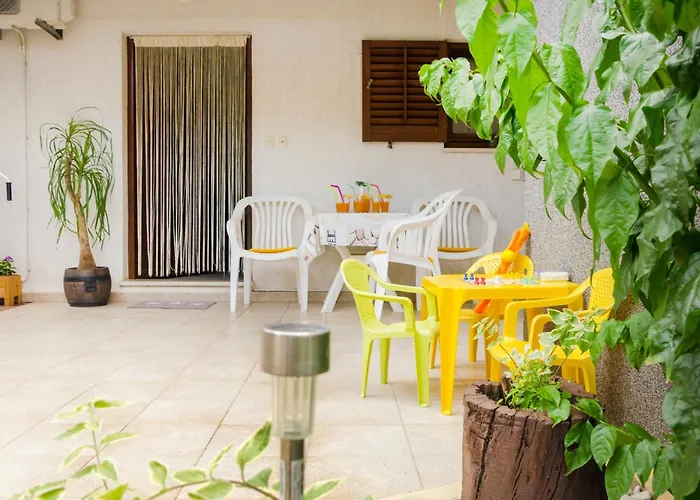 House With A Parking Space - 22433 Nyaraló